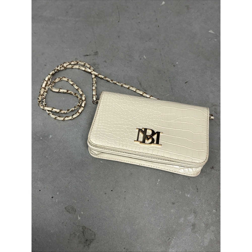 Badgley Mischka White Faux Crocodile Crossbody Purse Chain Strap So Cute
